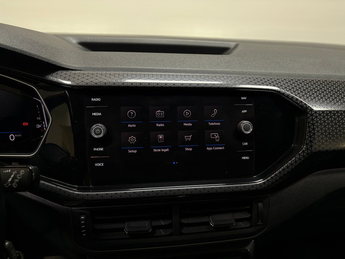 VOLKSWAGEN T-CROSS Advanced 110cv