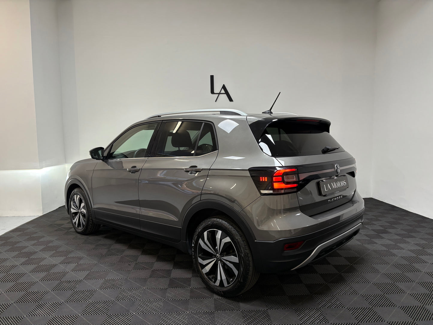 VOLKSWAGEN T-CROSS Advanced 110cv