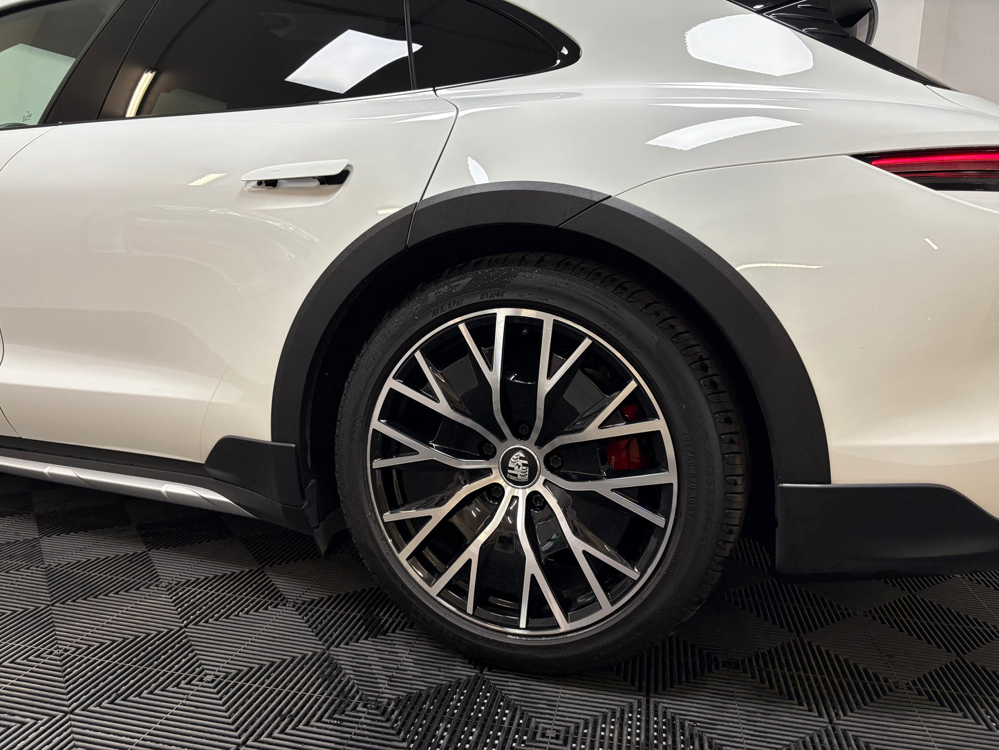 Porsche Taycan 4s