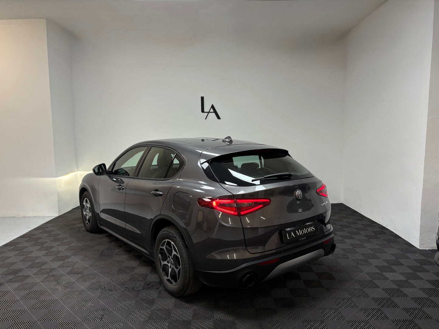 Alfa Romeo Stelvio N1 160cv RWD