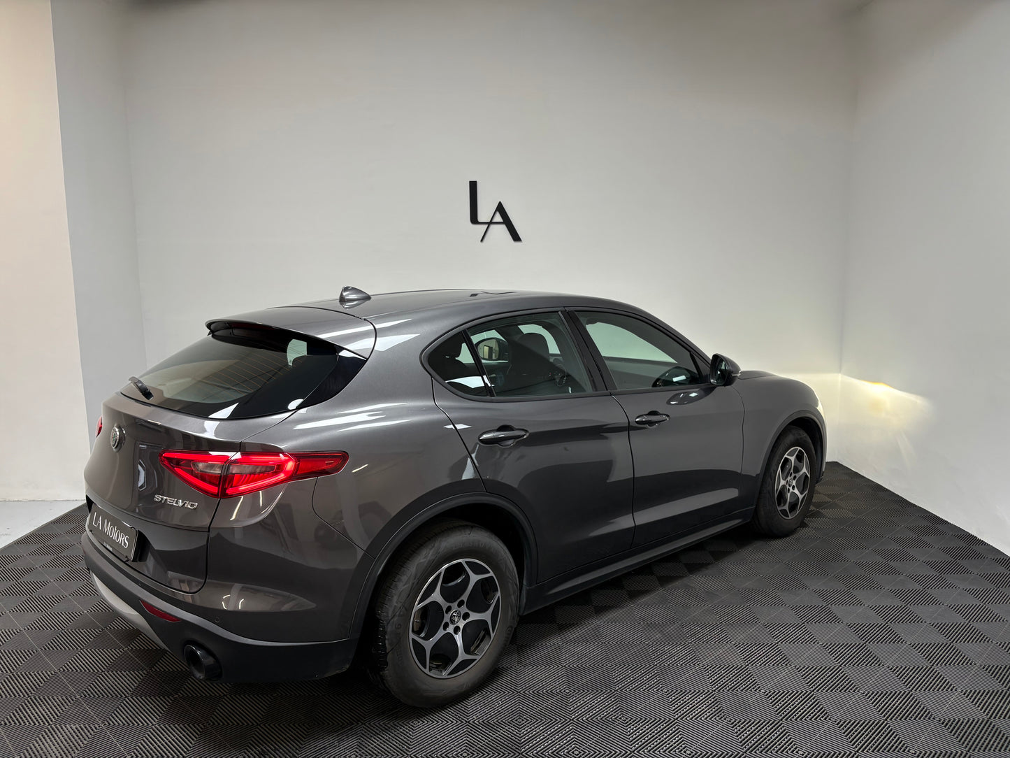 Alfa Romeo Stelvio N1 160cv RWD