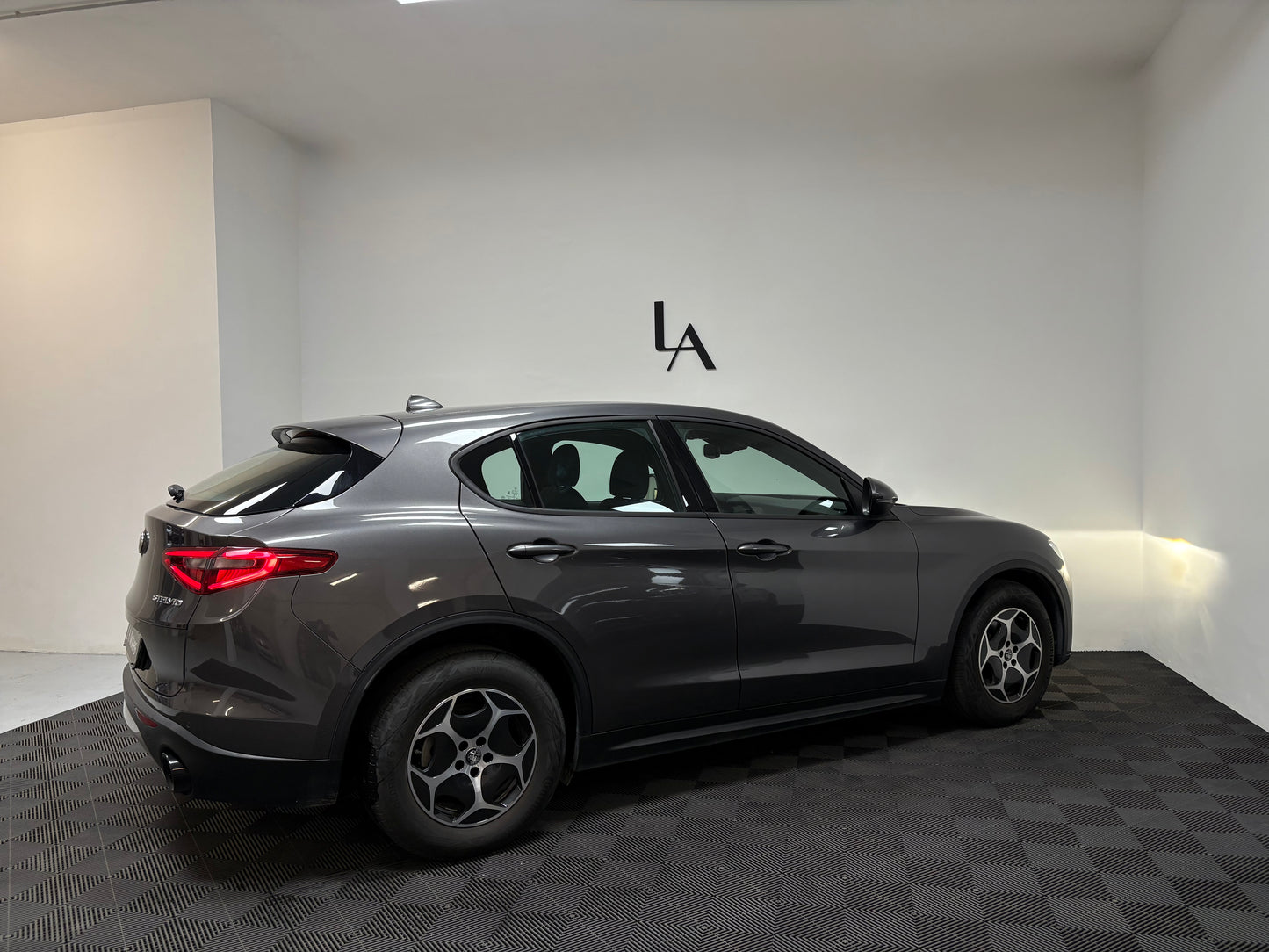 Alfa Romeo Stelvio N1 160cv RWD