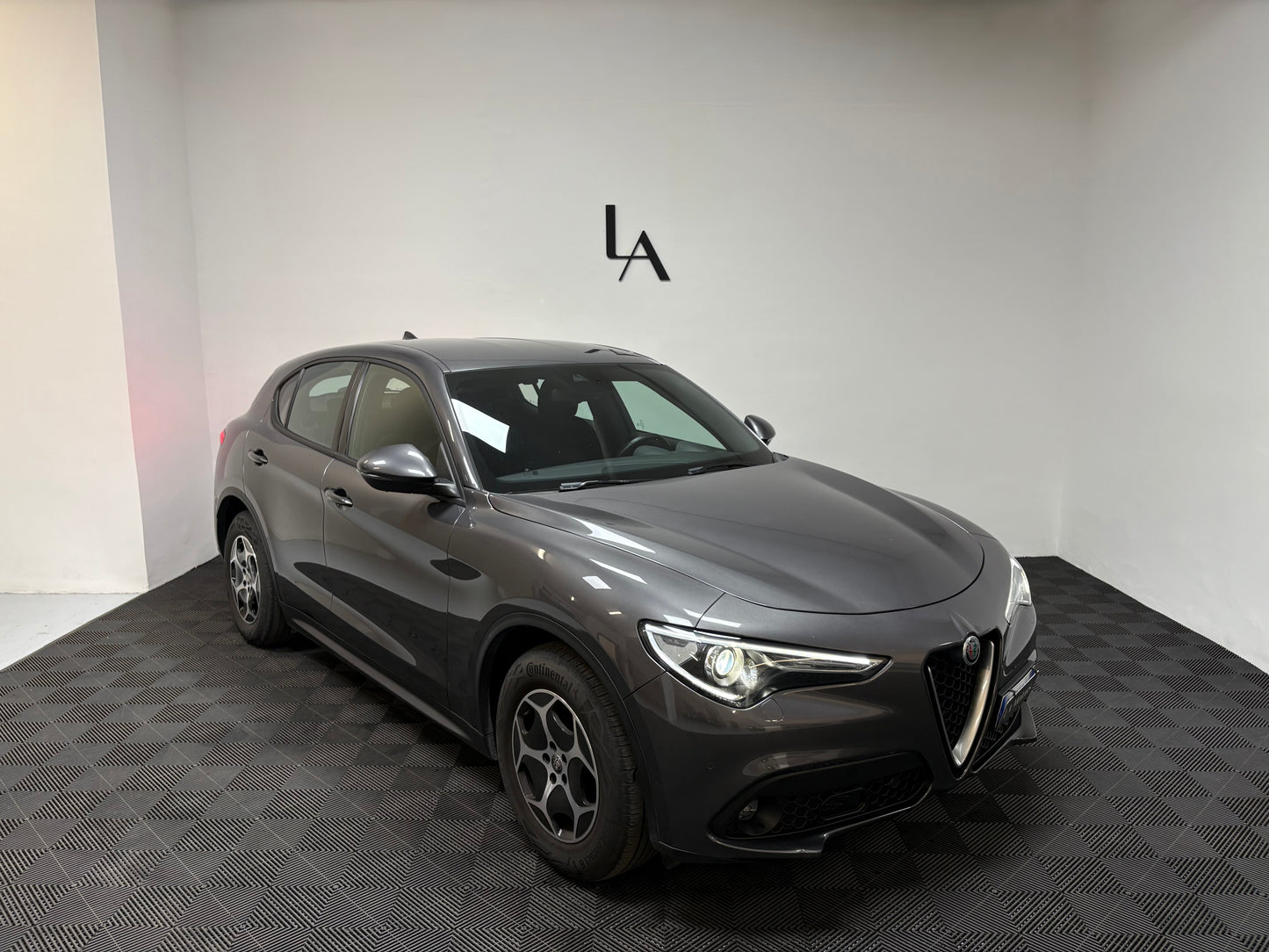 Alfa Romeo Stelvio N1 160cv RWD