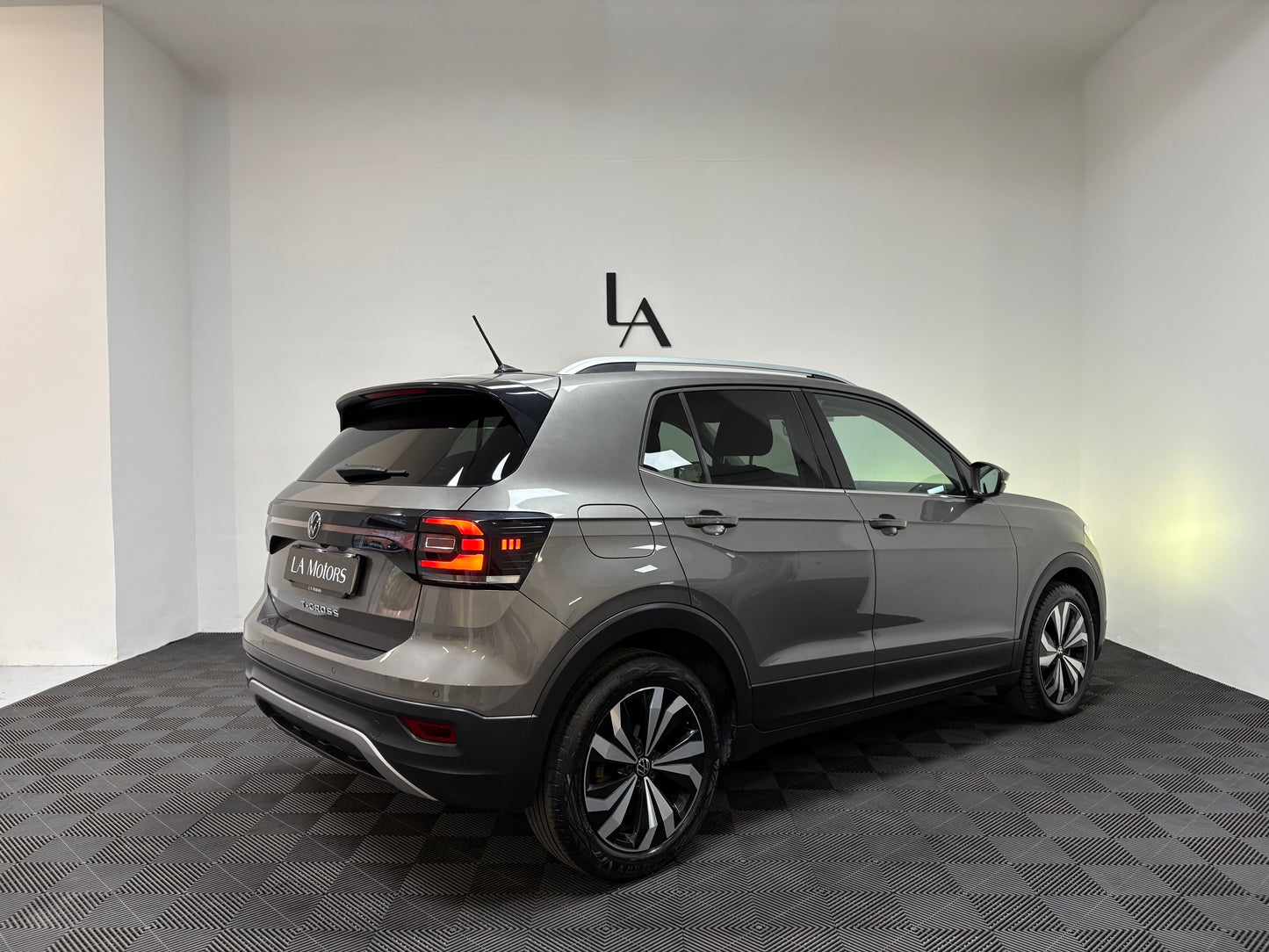 VOLKSWAGEN T-CROSS Advanced 110cv