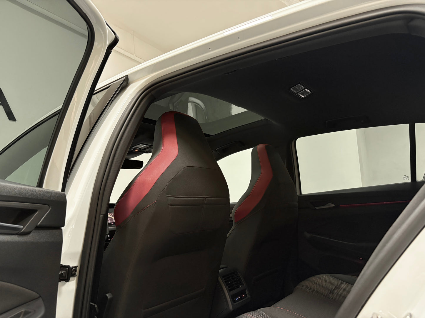 Volkswagen Golf GTI 2.0 TSI 245CV