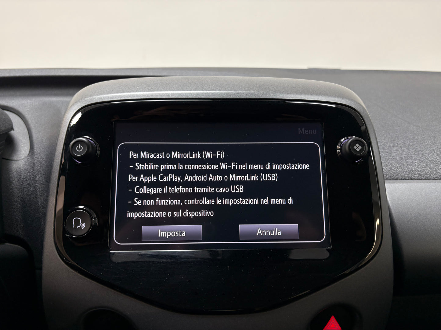 Toyota Aygo Connect 1.0 X-Play 72cv