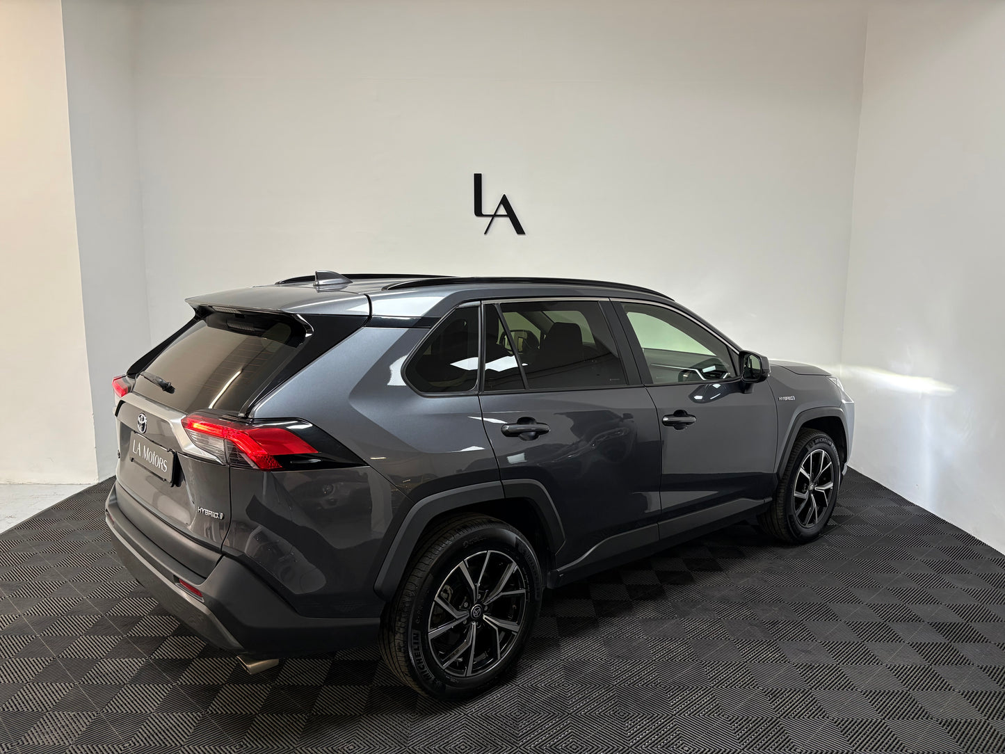 Toyota RAV4 2.5 Hybrid Business 218cv