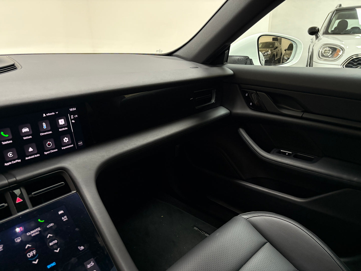 Porsche Taycan 4s