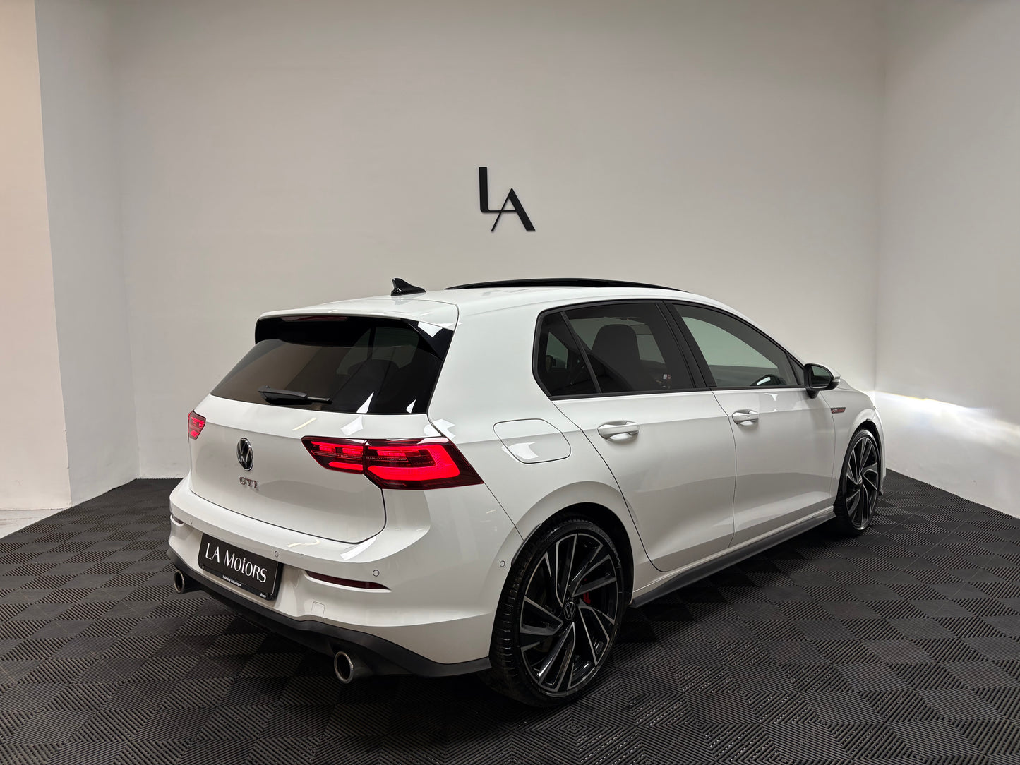 Volkswagen Golf GTI 2.0 TSI 245CV