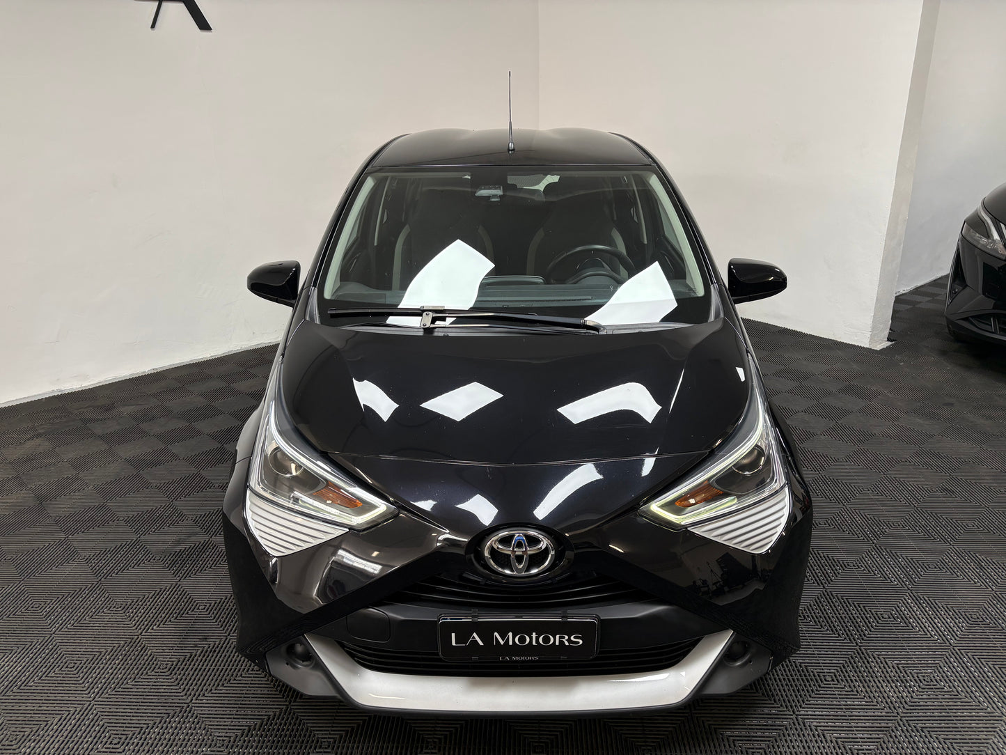 Toyota Aygo Connect 1.0 X-Play 72cv