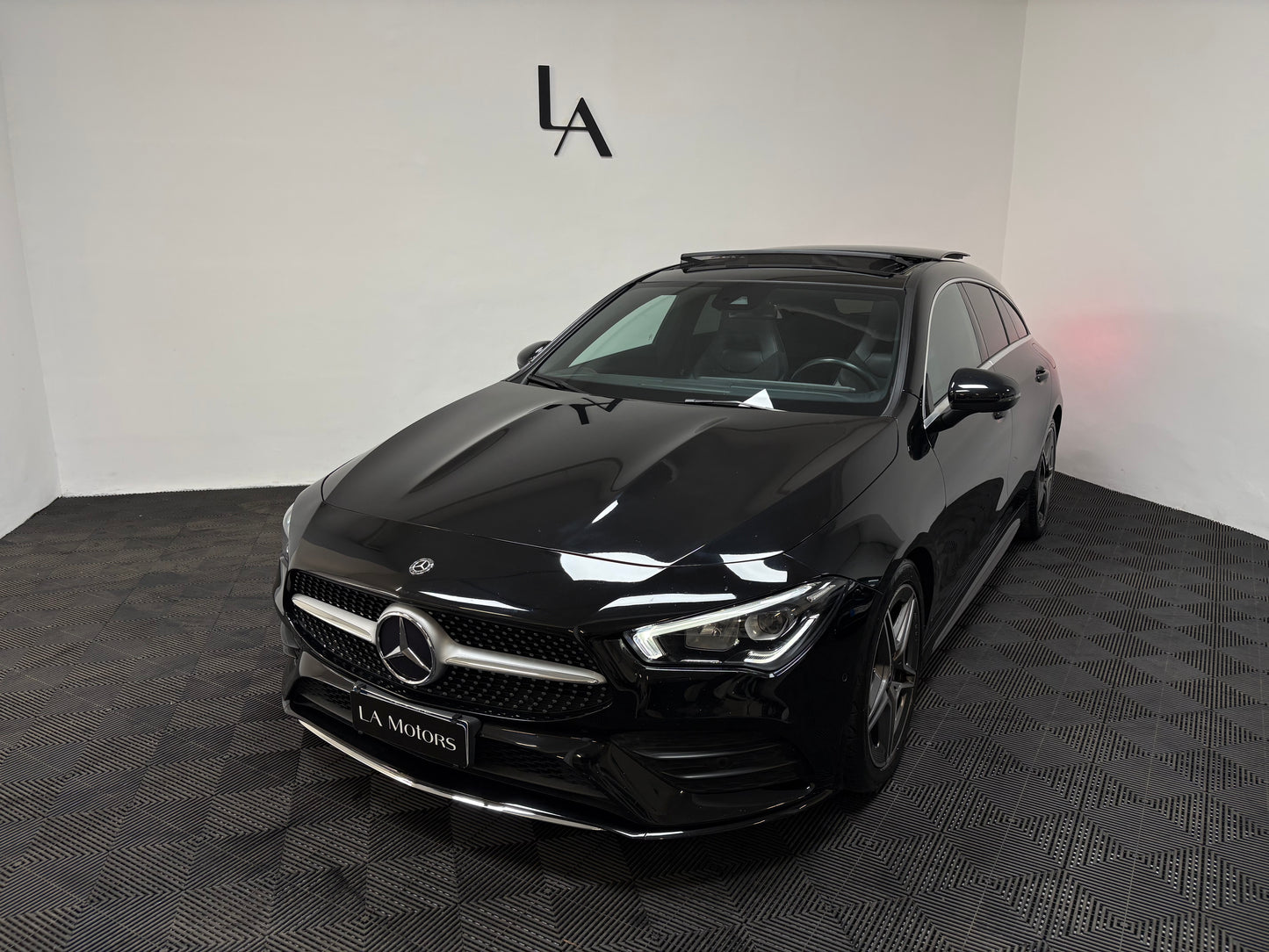 Mercedes-Benz CLA 200d Shooting Brake Premium AMG 150CV
