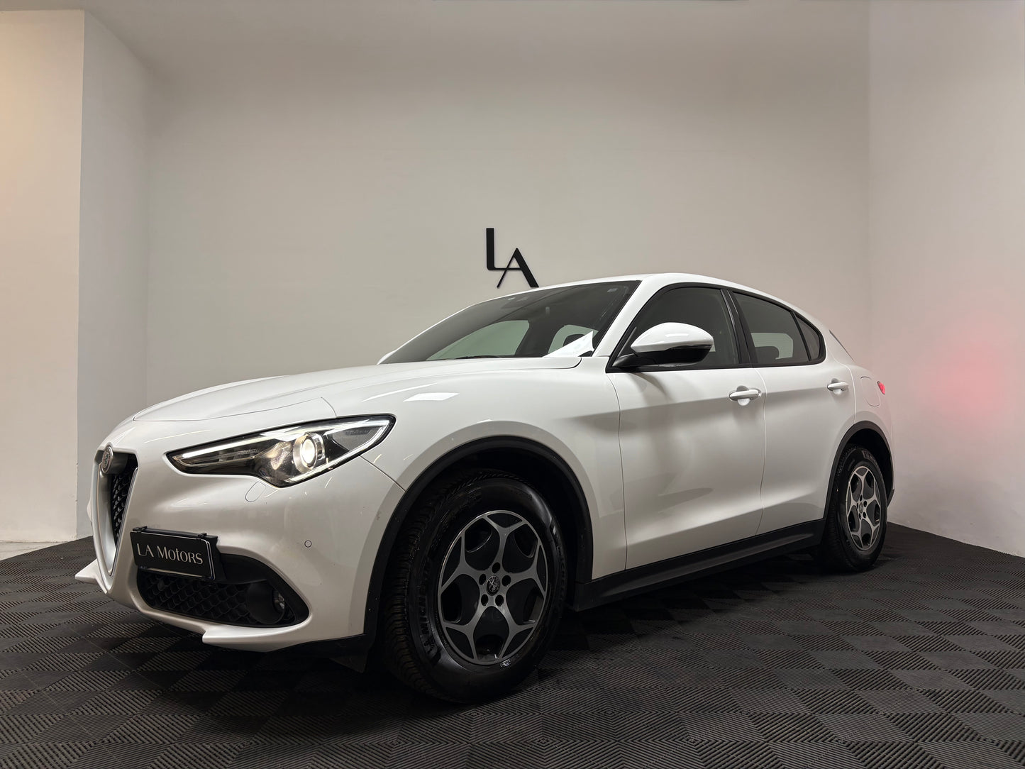Alfa Romeo Stelvio 2.2 TD Business 160cv