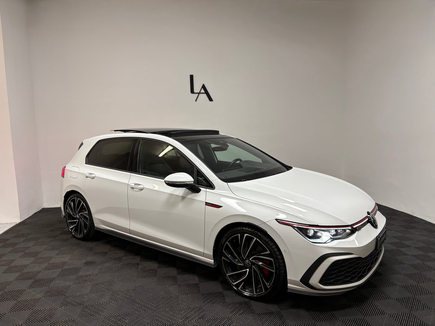 Volkswagen Golf GTI 2.0 TSI 245CV