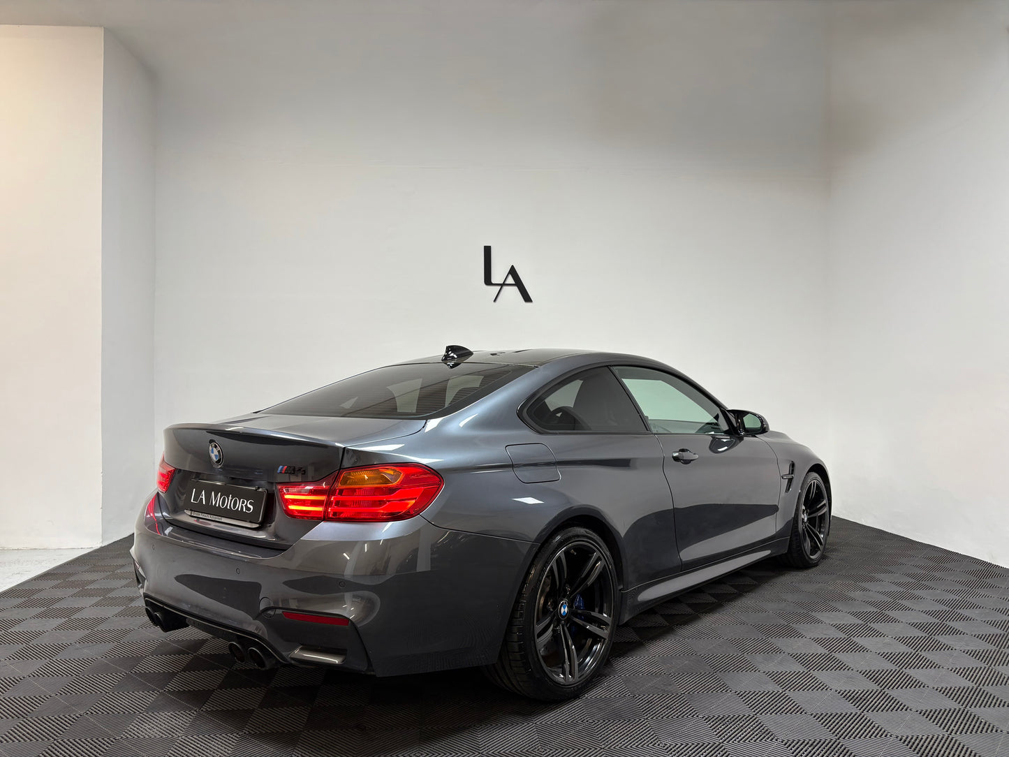 BMW M4 Coupe 431cv