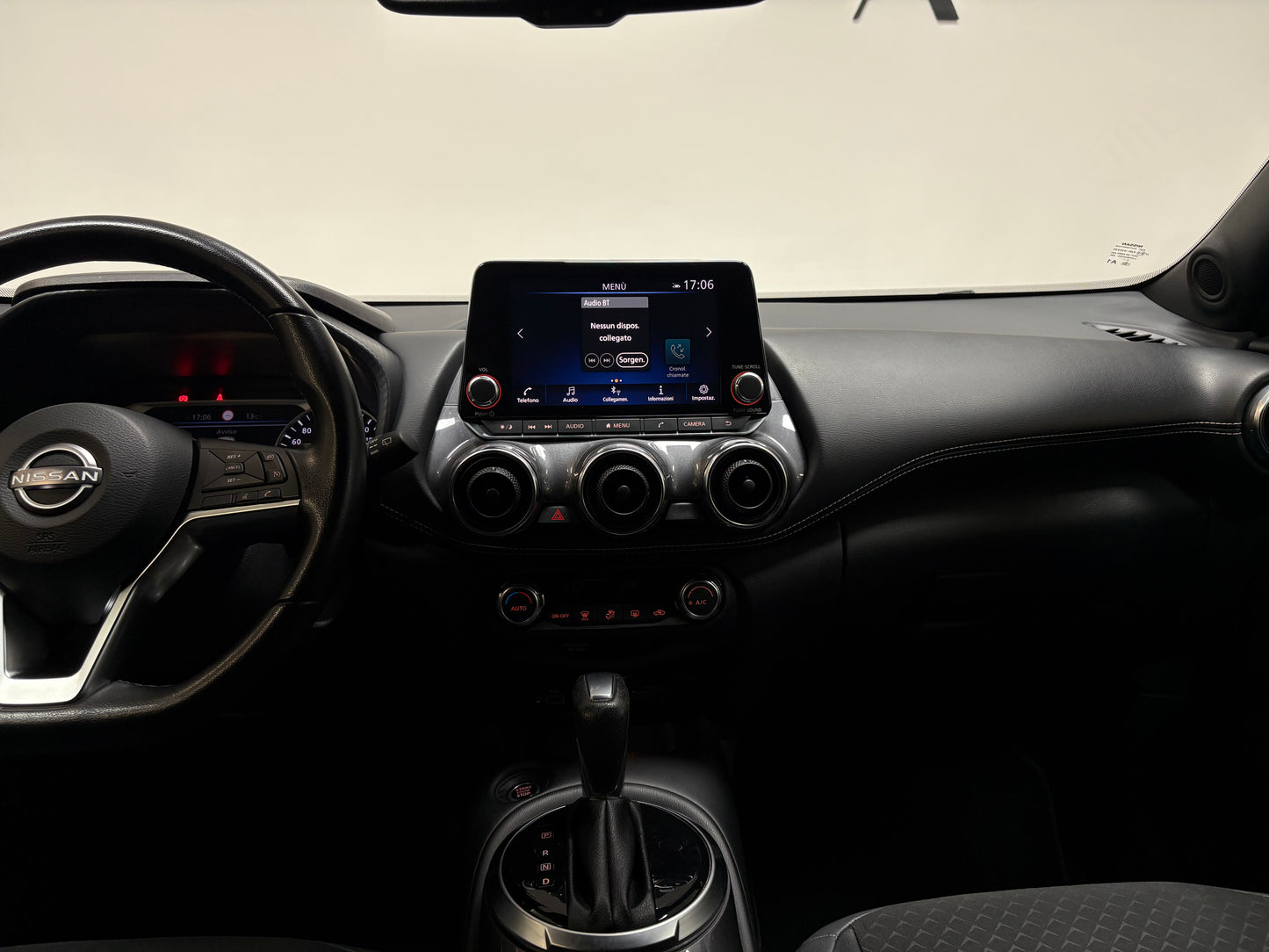 NISSAN Juke 1.0 Tekna 115cv