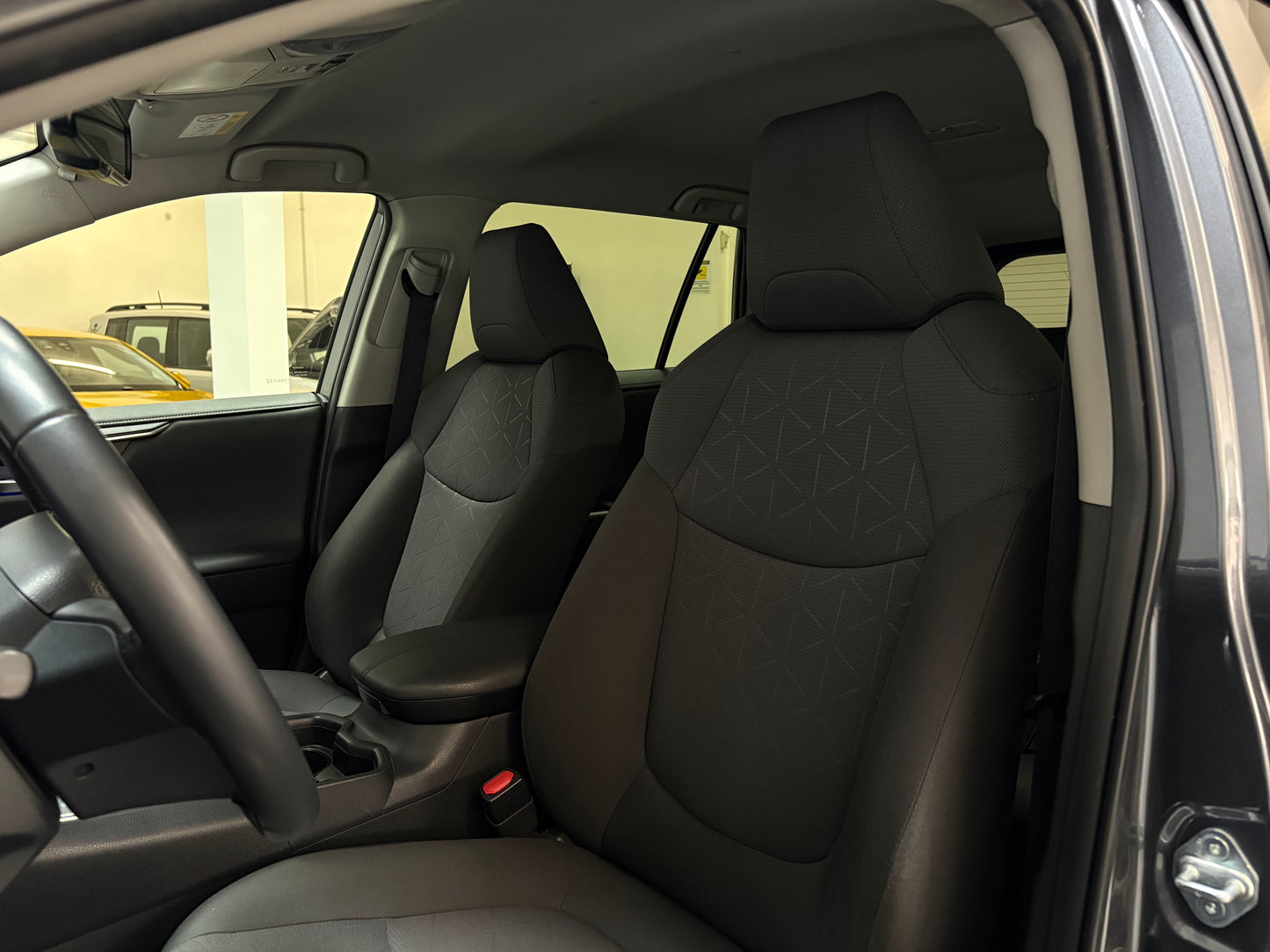 Toyota RAV4 2.5 Hybrid Business 218cv