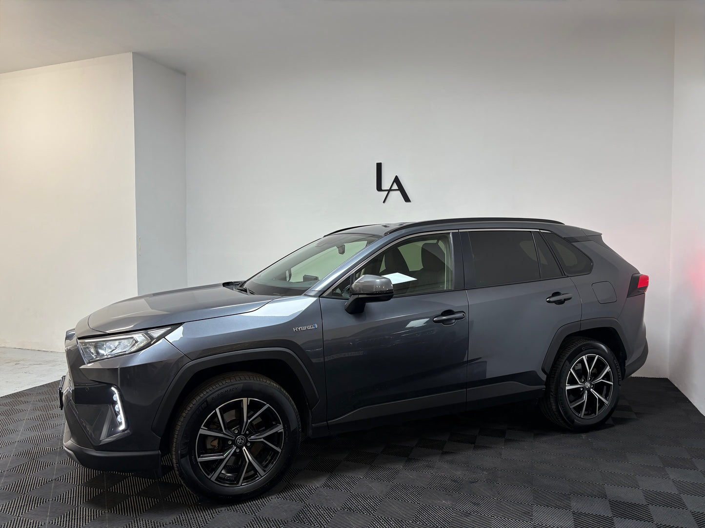 Toyota RAV4 2.5 Hybrid Business 218cv