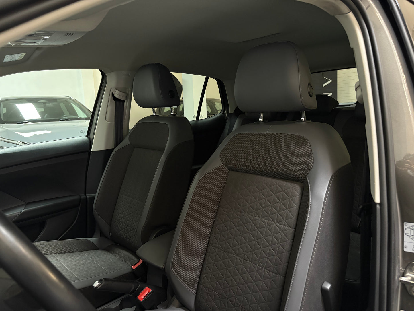 VOLKSWAGEN T-CROSS Advanced 110cv