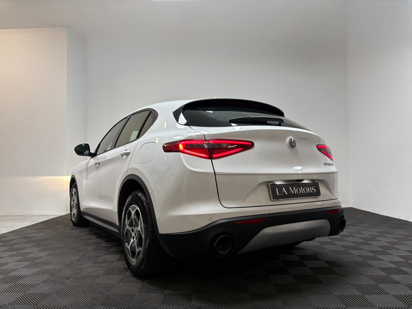 Alfa Romeo Stelvio 2.2 TD Business 160cv