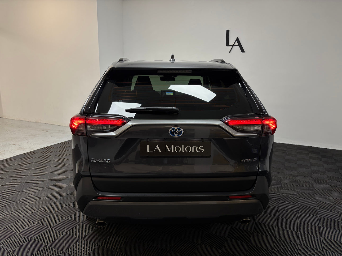 Toyota RAV4 2.5 Hybrid Business 218cv