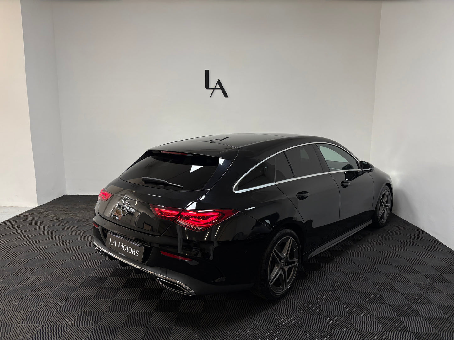 Mercedes-Benz CLA 200d Shooting Brake Premium AMG 150CV
