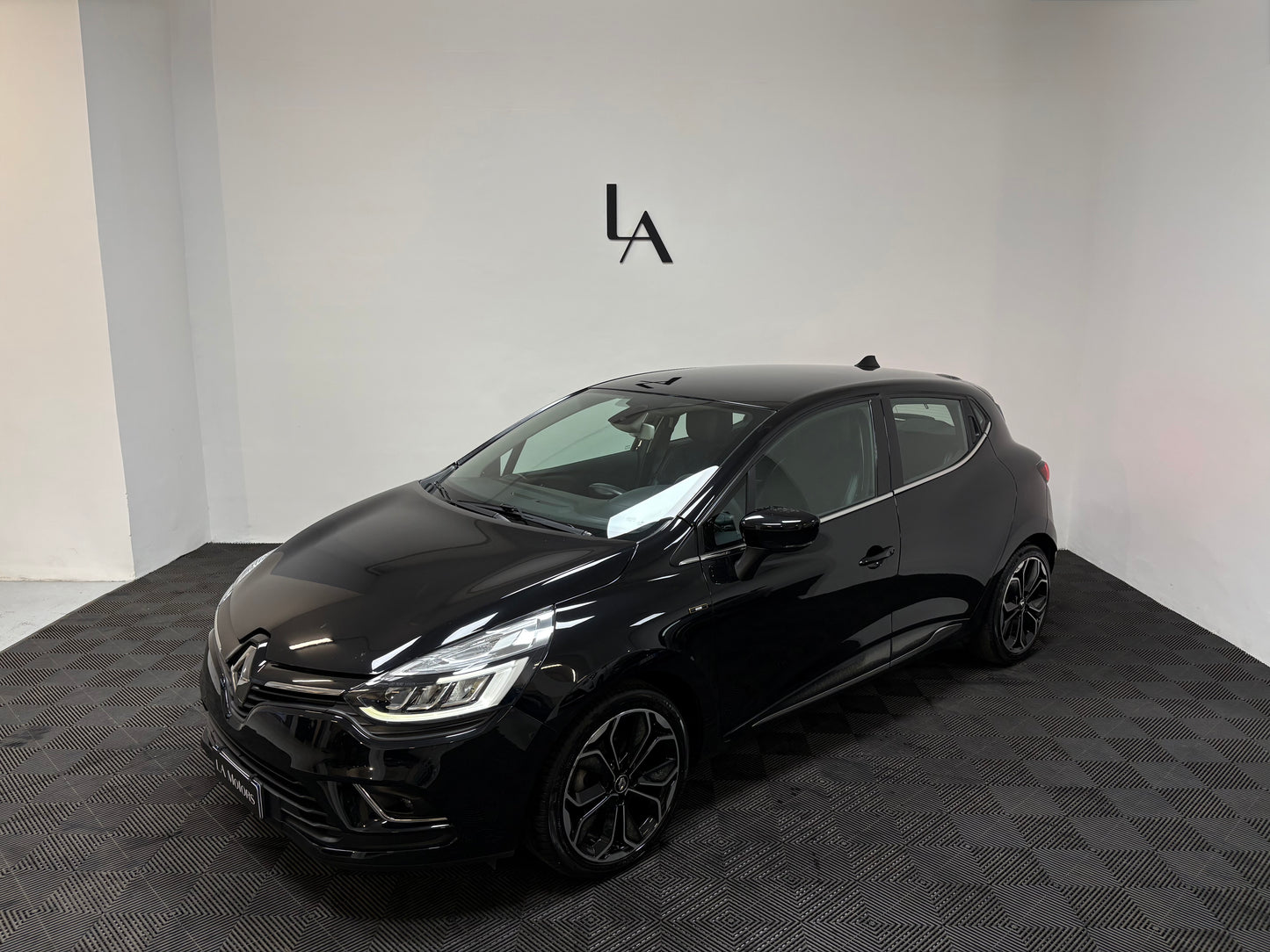 Renault Clio 1.0 TCE 12V 90CV Moschino Intens