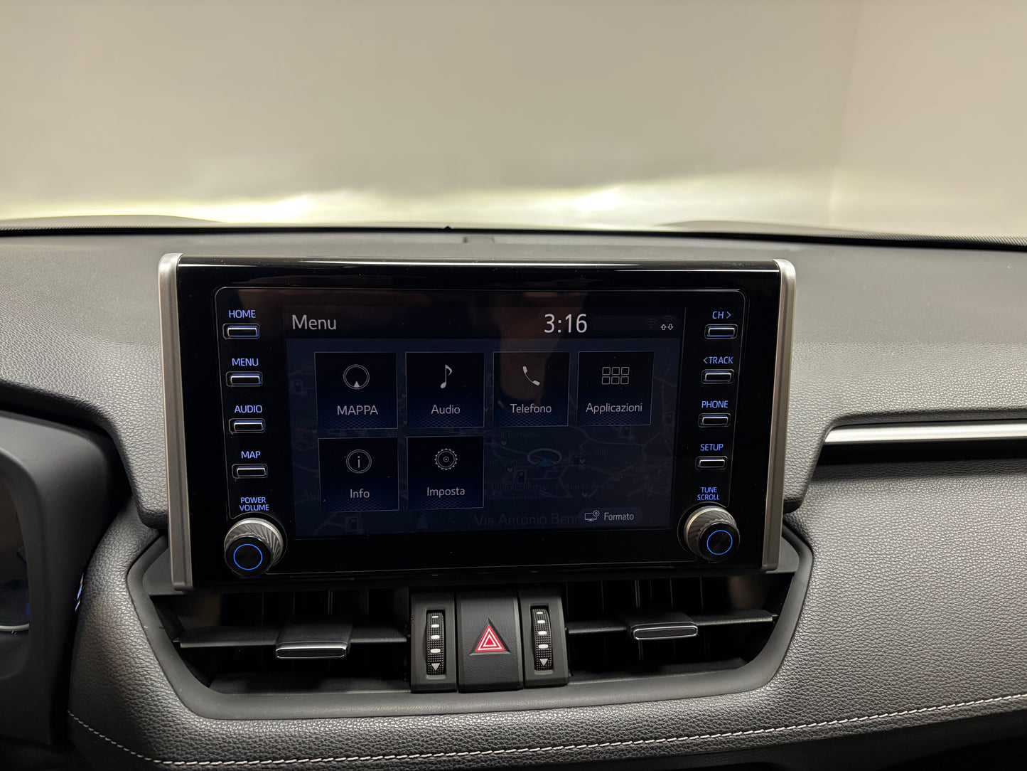 Toyota RAV4 2.5 Hybrid Business 218cv