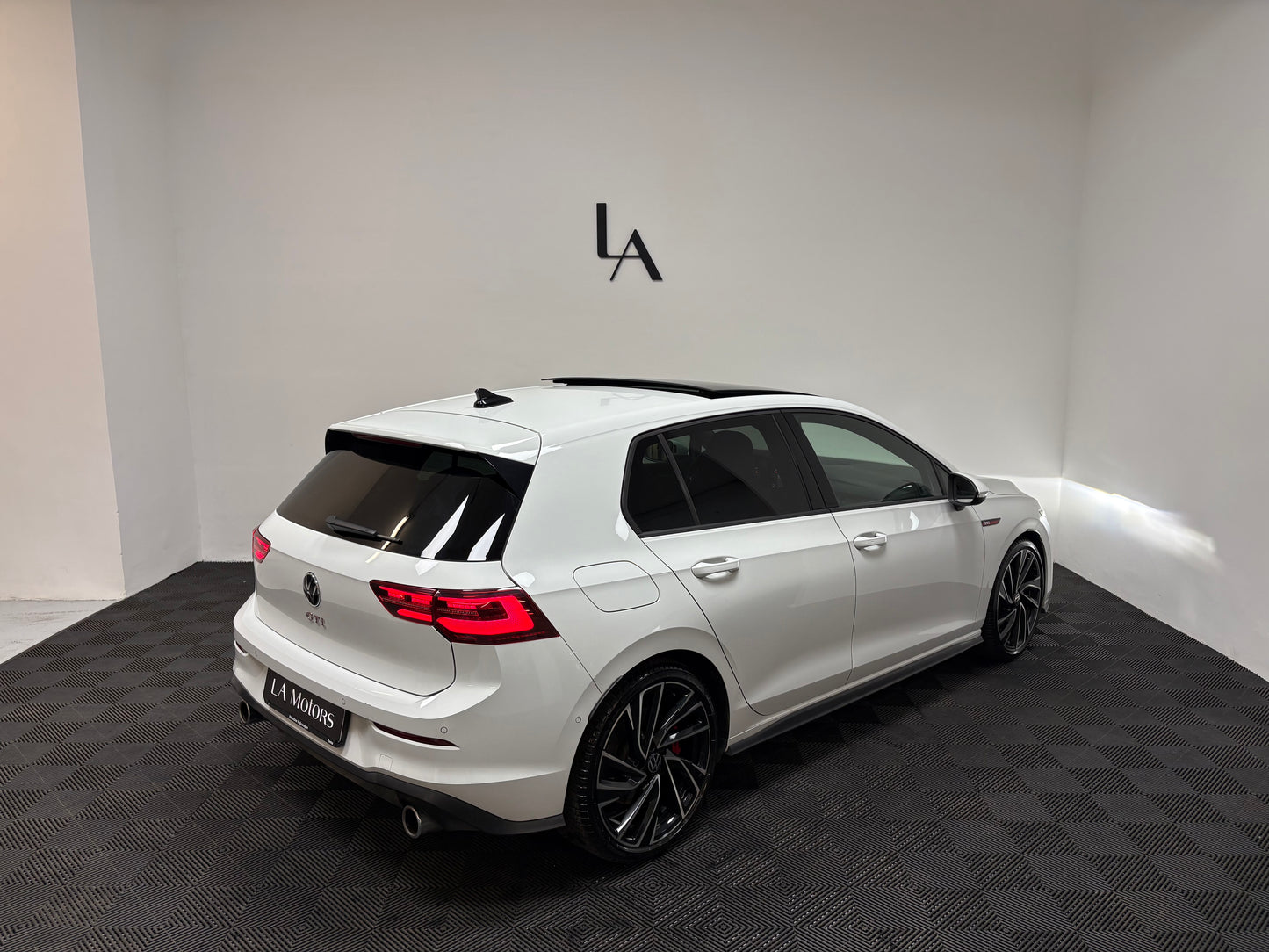 Volkswagen Golf GTI 2.0 TSI 245CV