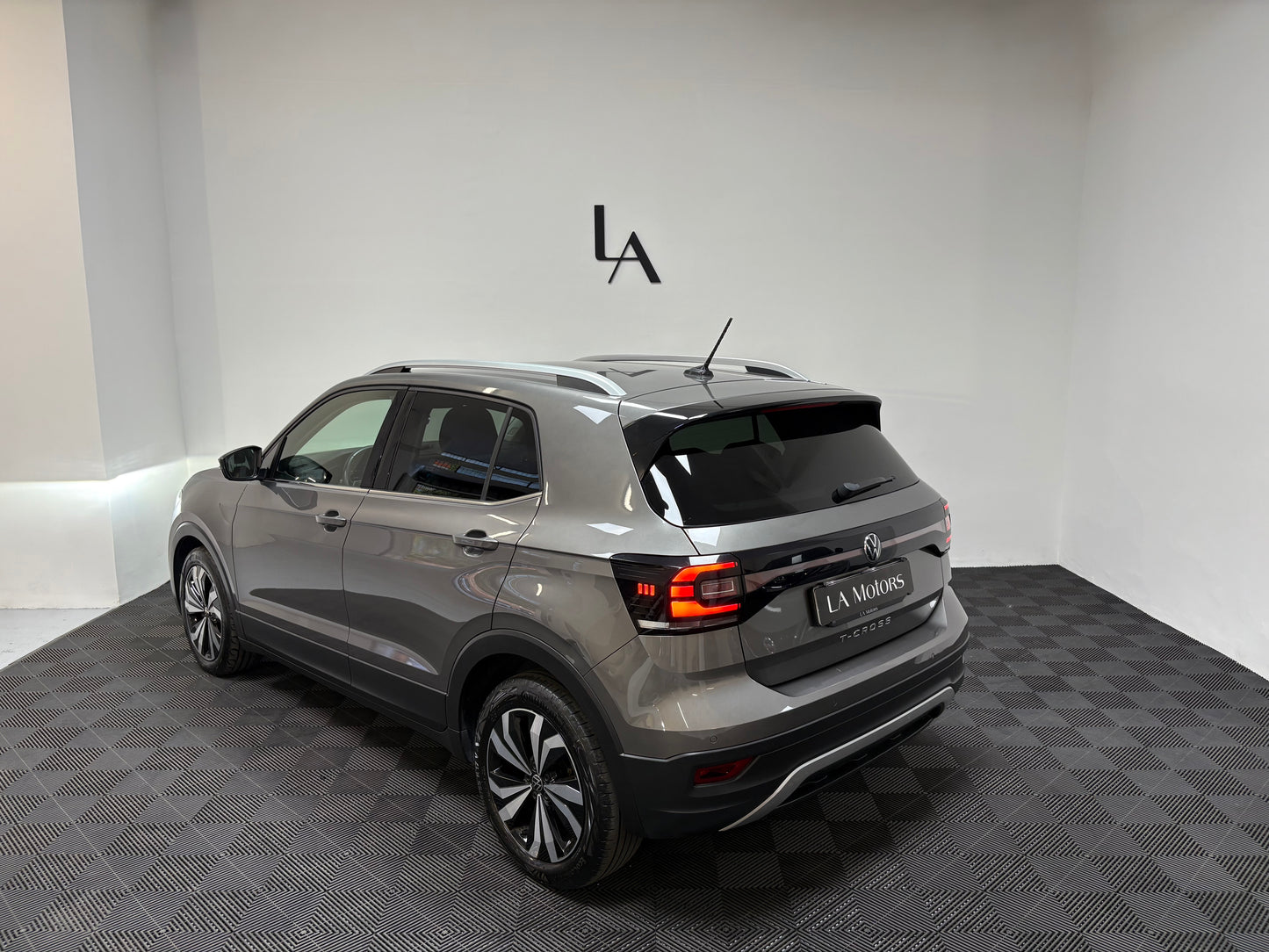 VOLKSWAGEN T-CROSS Advanced 110cv