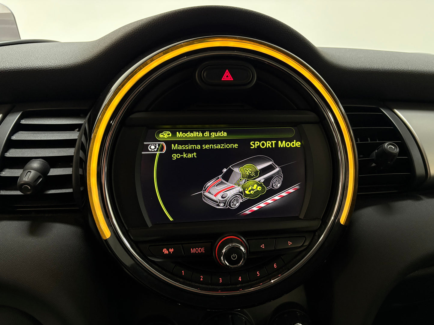 Mini Cooper 1.5 136cv