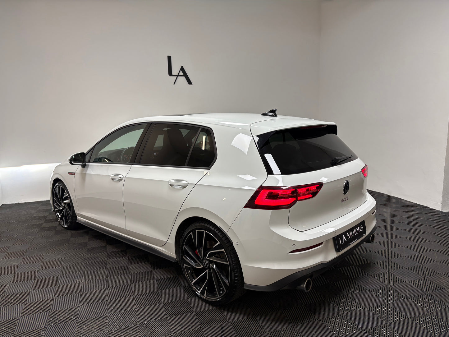 Volkswagen Golf GTI 2.0 TSI 245CV
