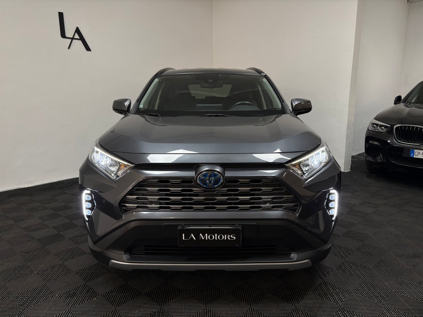 Toyota RAV4 2.5 Hybrid Business 218cv
