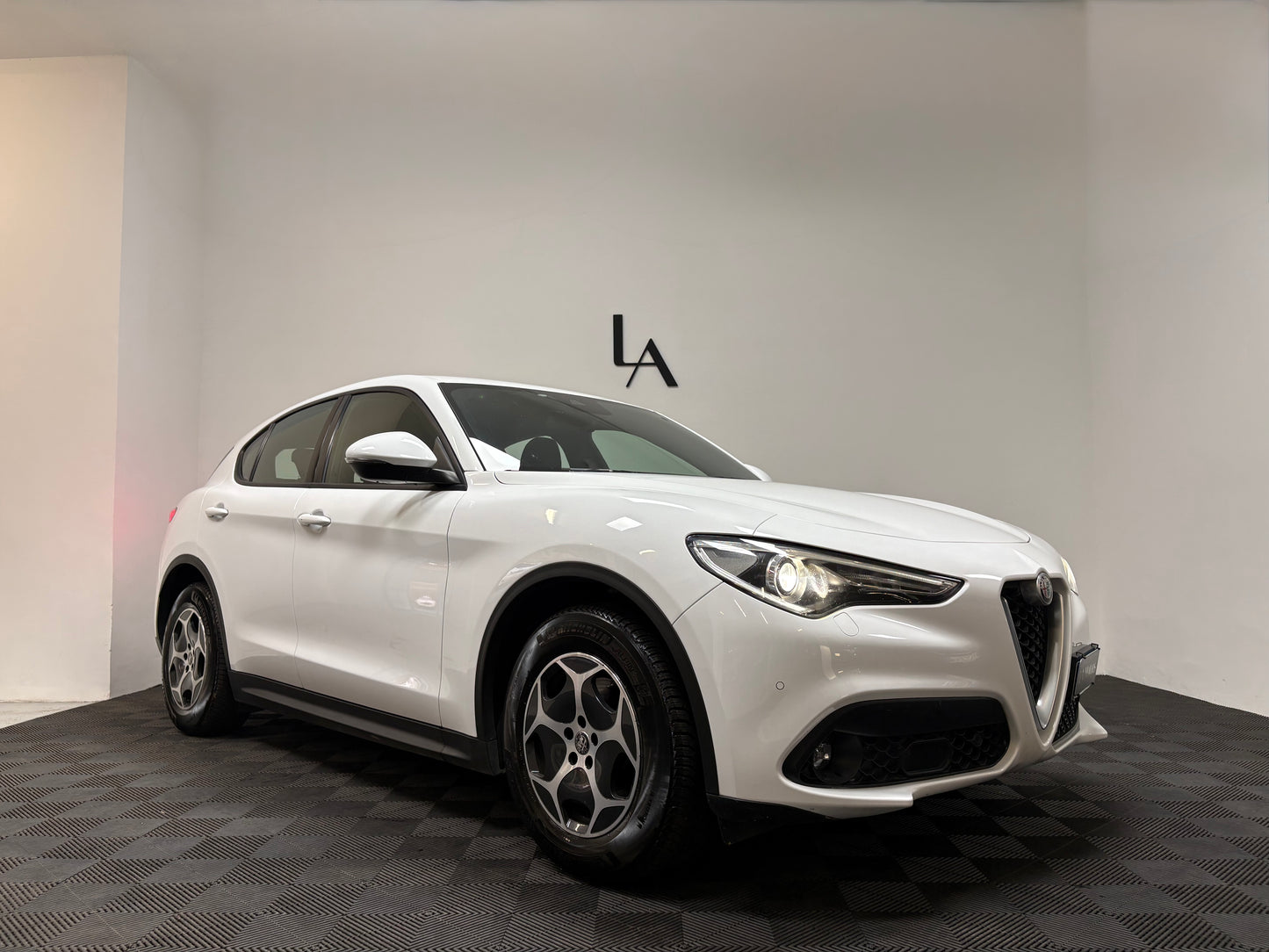 Alfa Romeo Stelvio 2.2 TD Business 160cv