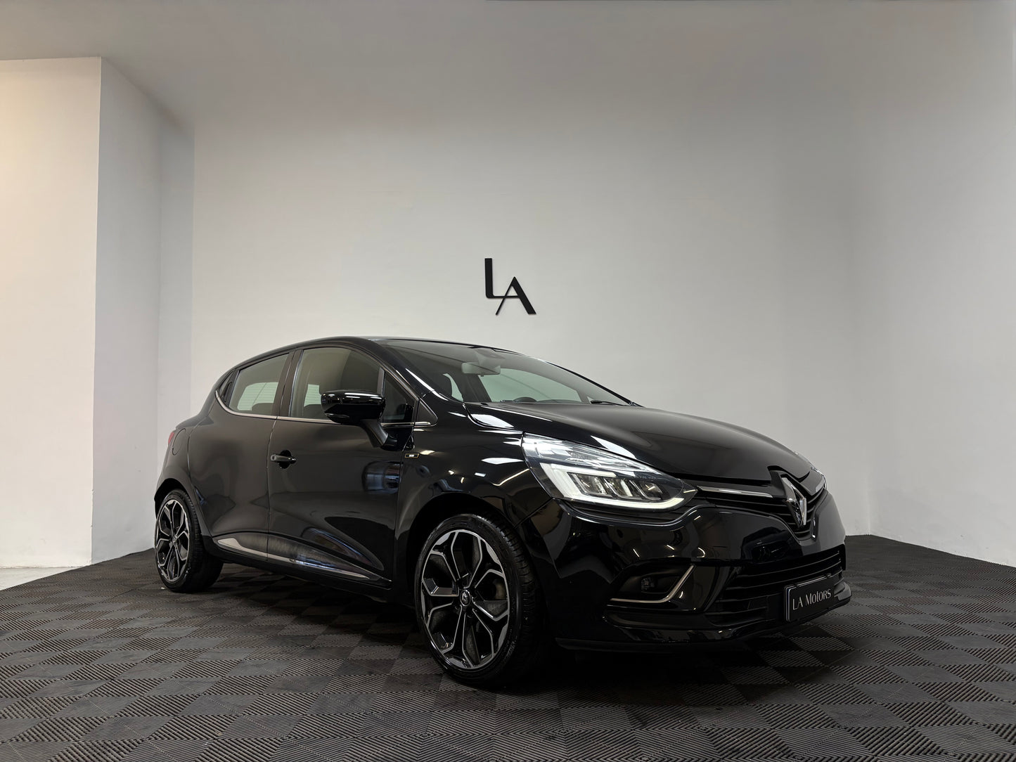 Renault Clio 1.0 TCE 12V 90CV Moschino Intens