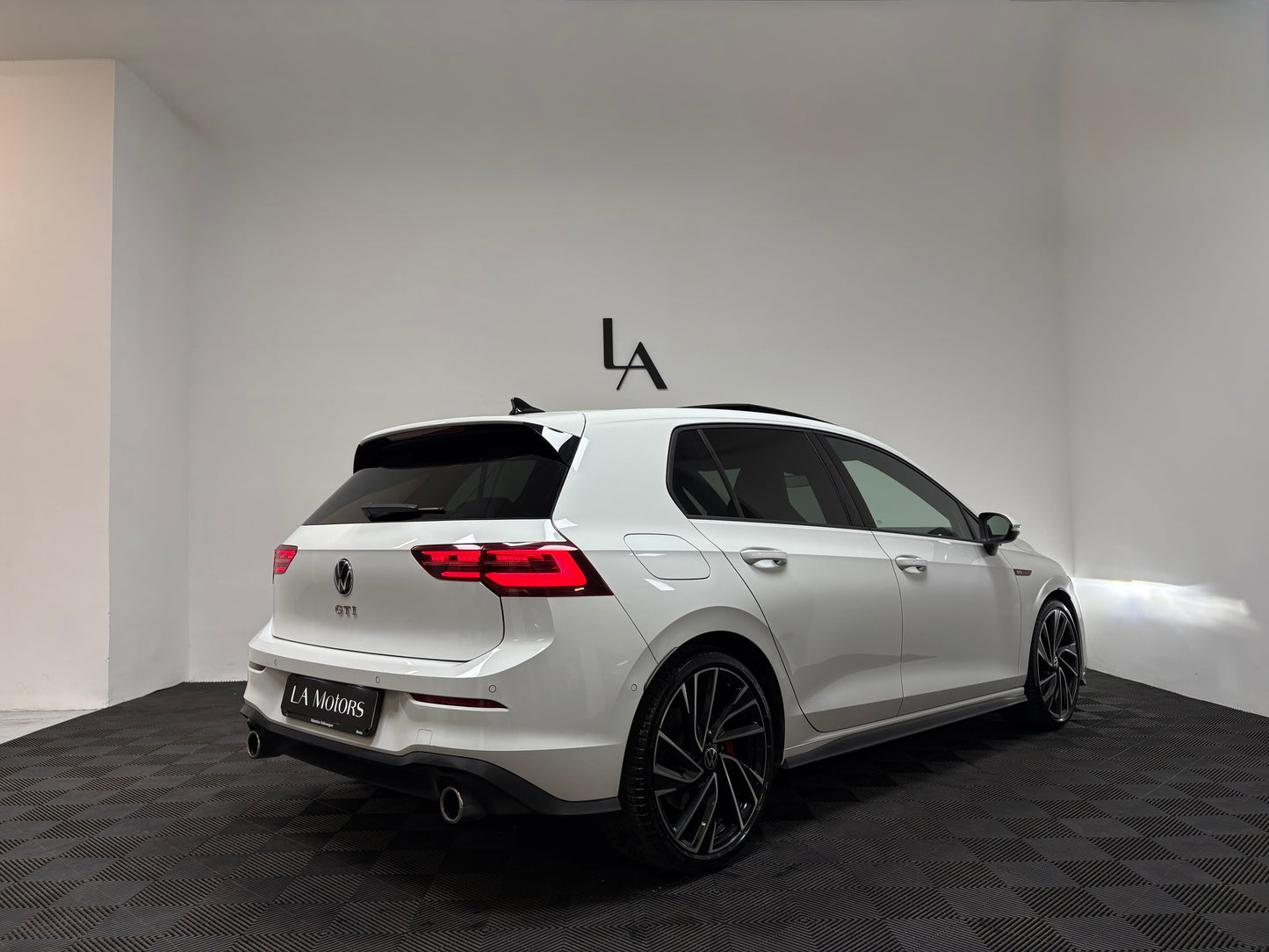 Volkswagen Golf GTI 2.0 TSI 245CV