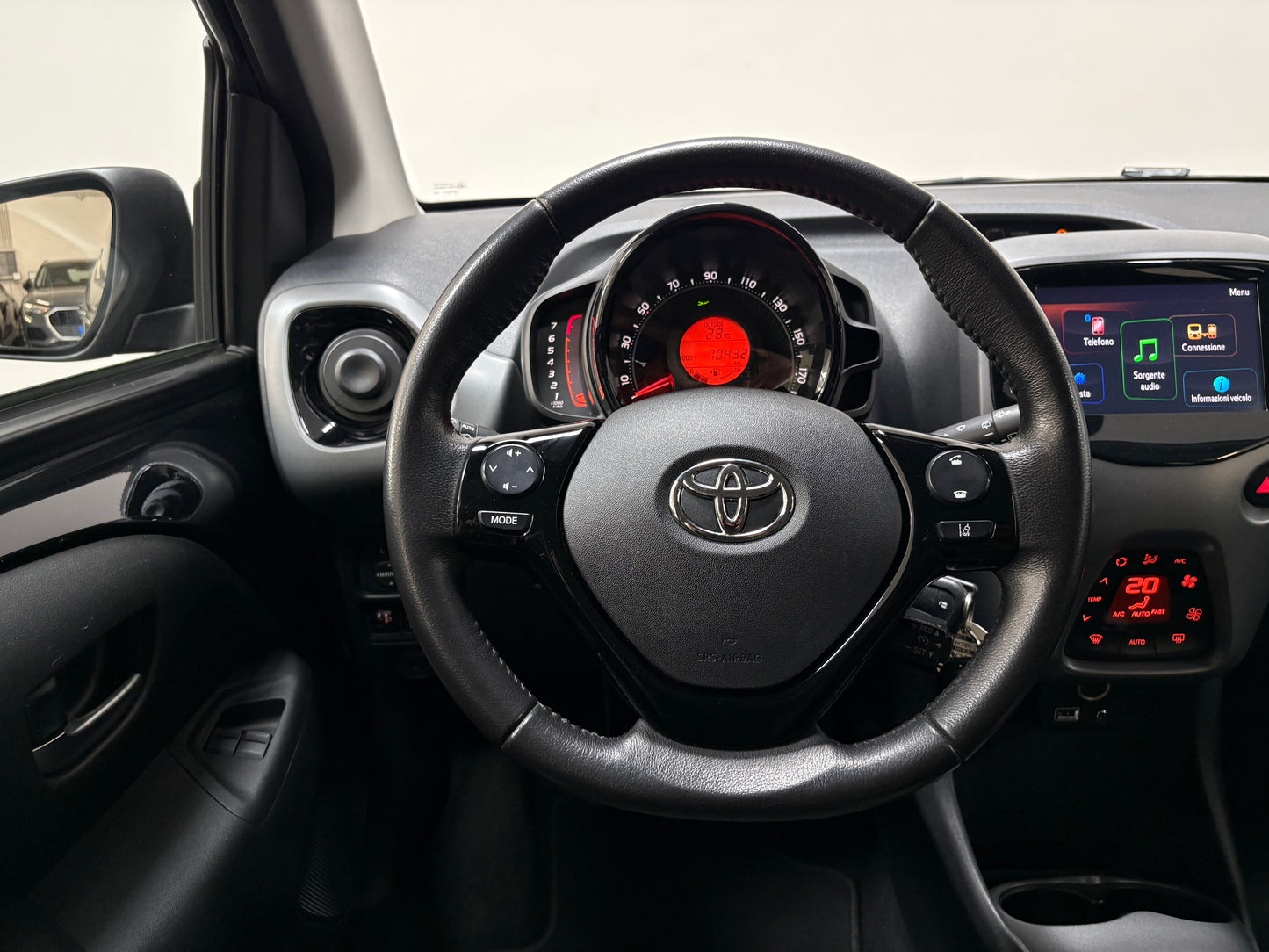 Toyota Aygo Connect 1.0 X-Play 72cv