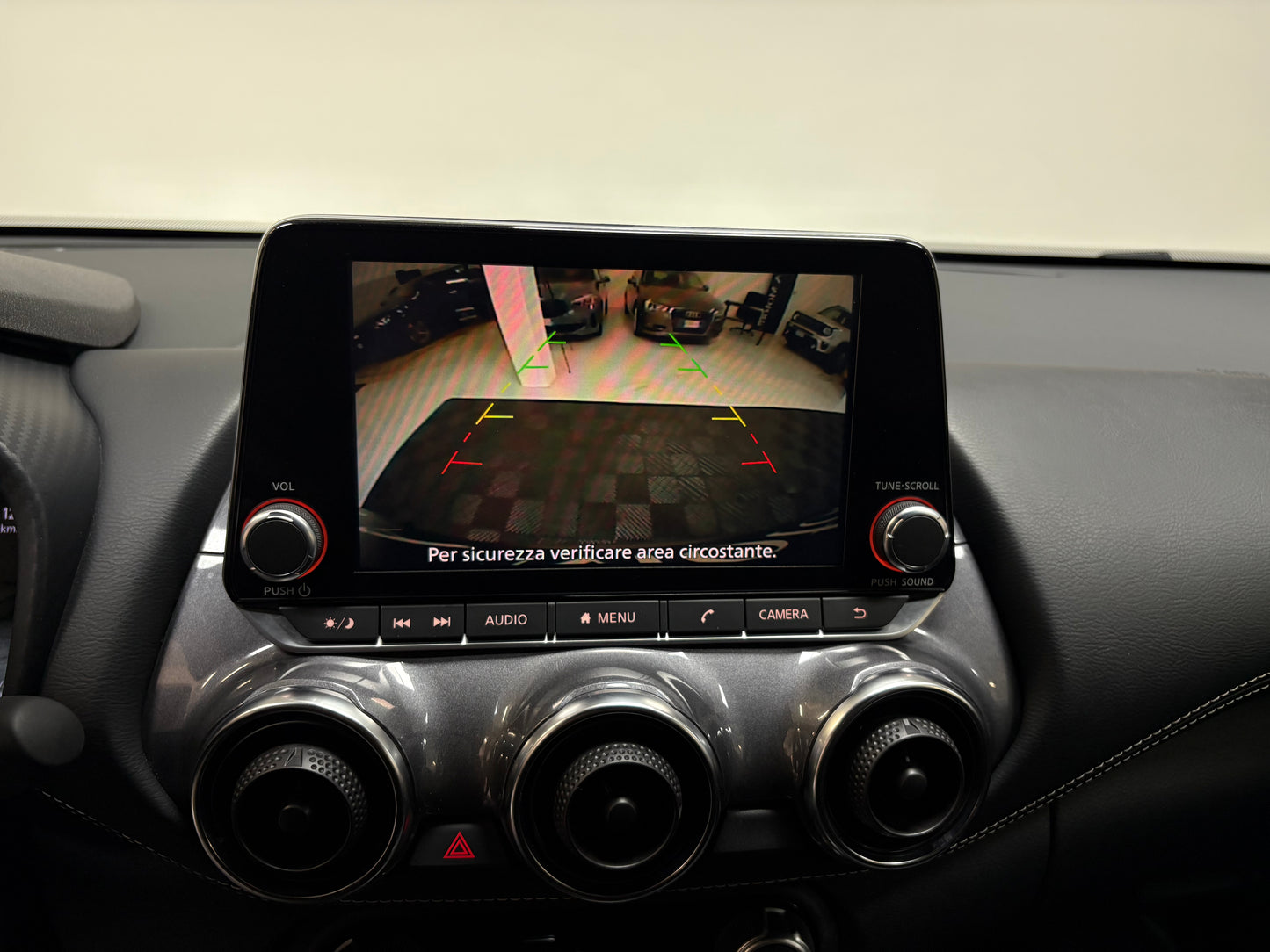 NISSAN Juke 1.0 Tekna 115cv