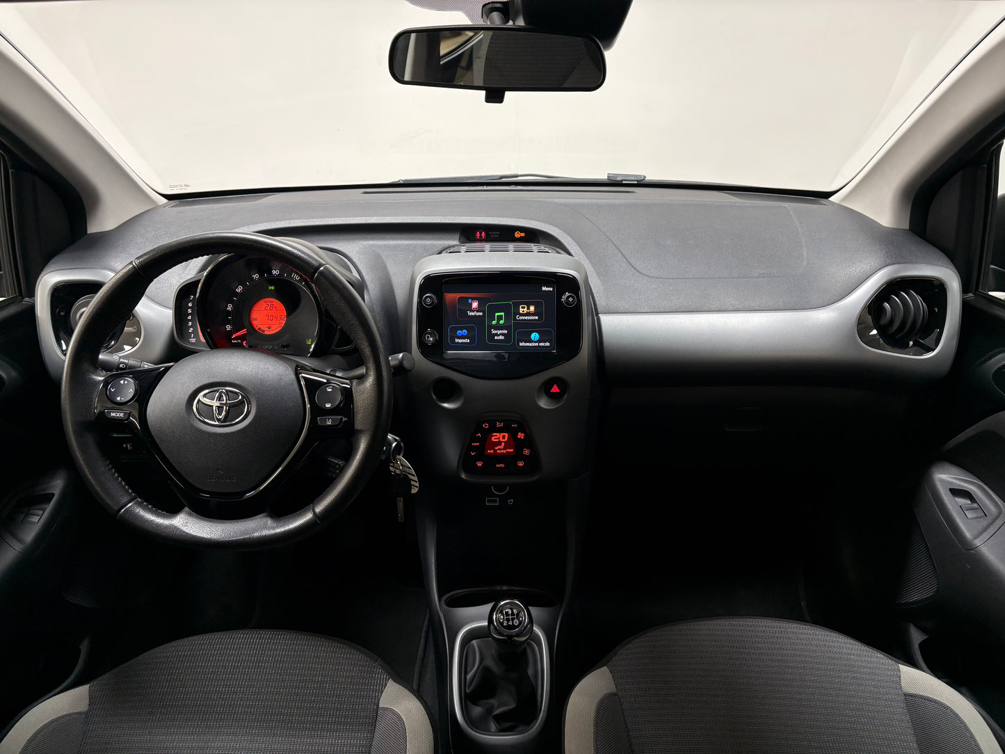 Toyota Aygo Connect 1.0 X-Play 72cv