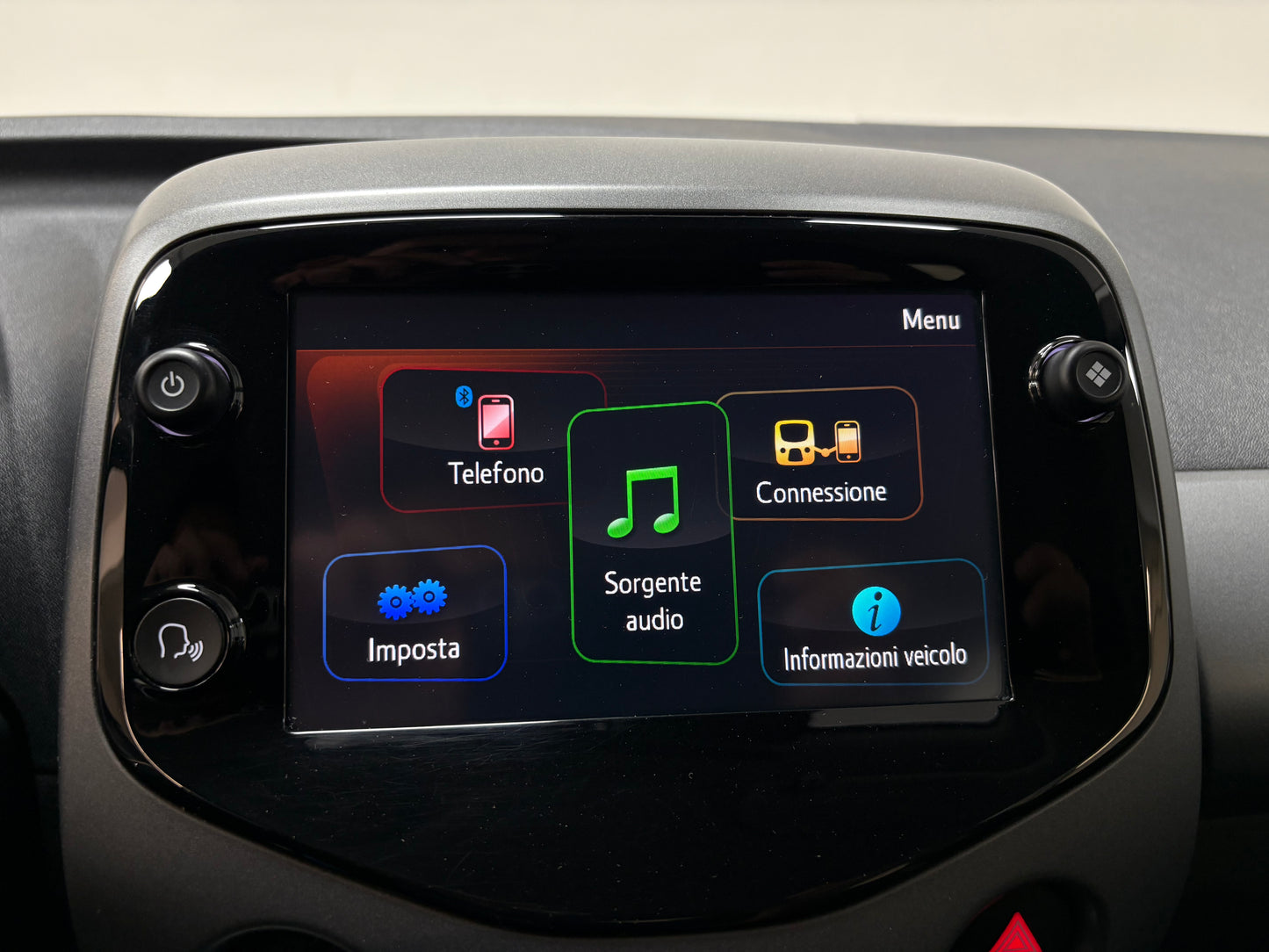 Toyota Aygo Connect 1.0 X-Play 72cv