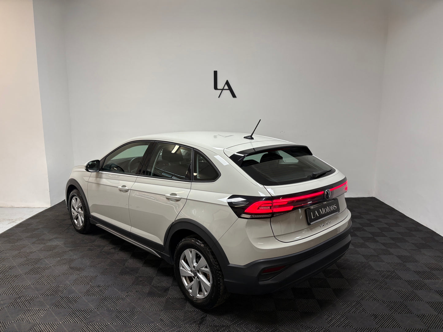 Volkswagen Taigo 1.0 TSI DSG 110cv