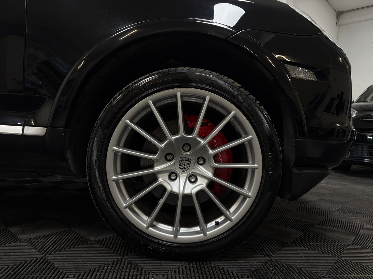 Porsche Cayenne Turbo 4.0 V8 500cv